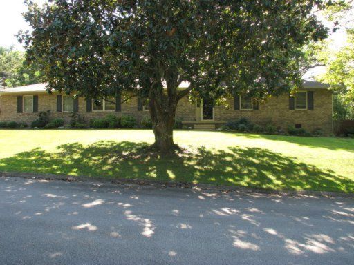 210 Westshore Dr, Harriman, TN 37748