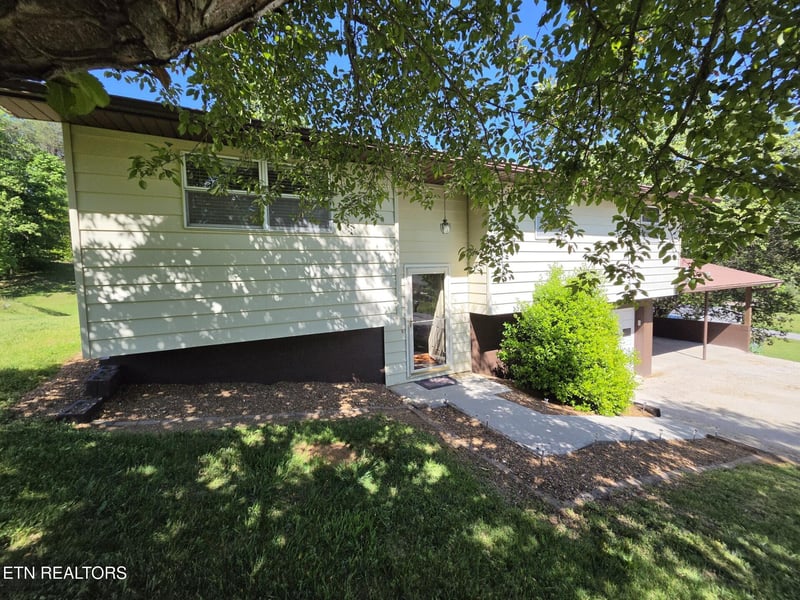 210 Williams Rd, Maynardville, TN 37807