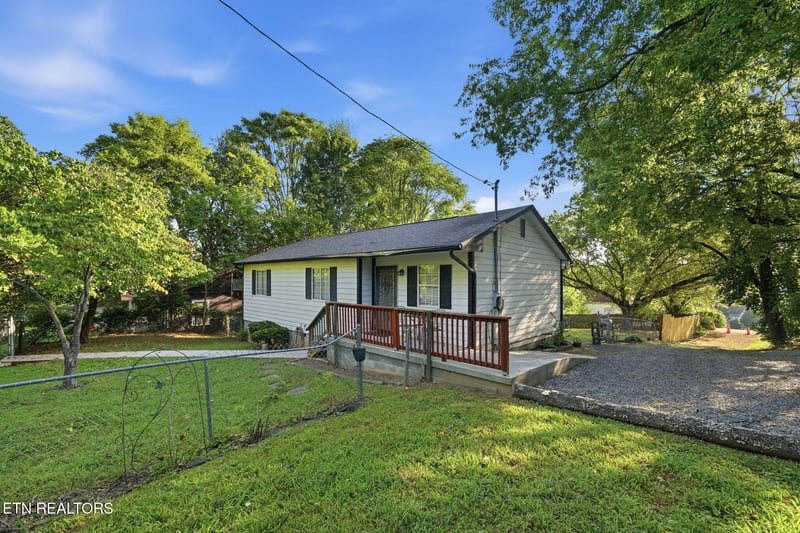 2100 Brice St, Knoxville, TN 37917