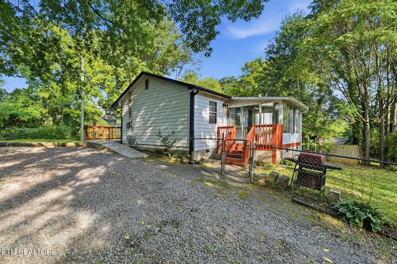 2100 Brice St, Knoxville, TN 37917