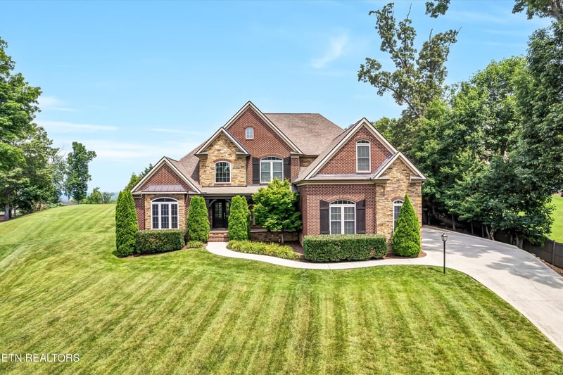 2100 Jakes Walk Ln, Knoxville, TN 37932