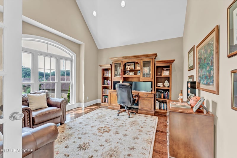 2100 Jakes Walk Ln, Knoxville, TN 37932