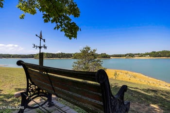 2101 Cecil Ln, Sevierville, TN 37876