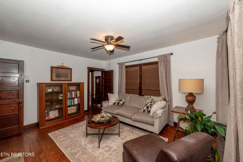 2101 E Broadway Ave, Maryville, TN 37804
