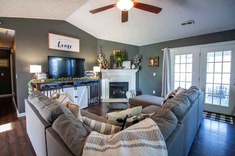 2101 Torch Light Ln, Knoxville, TN 37921