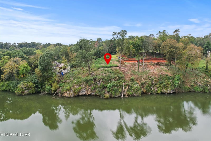 2101 Woodmere Ln, Knoxville, TN 37920