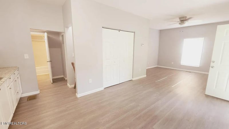 2102 Adams Ave, Knoxville, TN 37917