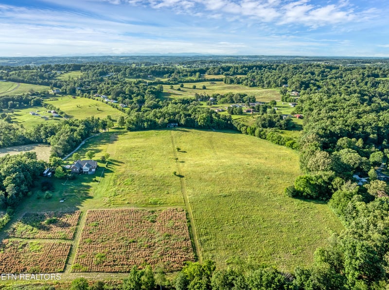 2102 Calderwood Hwy, Maryville, TN 37801