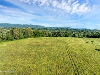 2102 Calderwood Hwy, Maryville, TN 37801