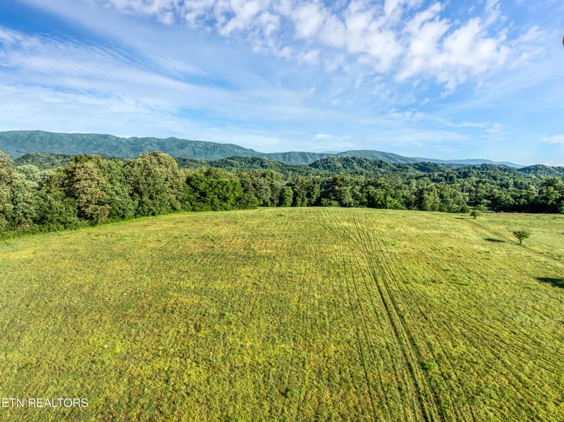 2102 Calderwood Hwy, Maryville, TN 37801