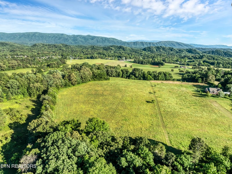 2102 Calderwood Hwy, Maryville, TN 37801