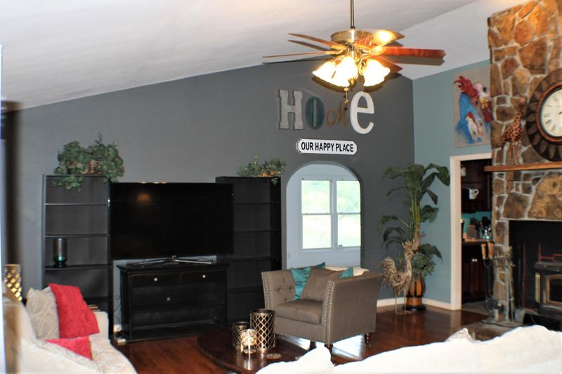 2102 Fall Creek Rd, Rockwood, TN 37854