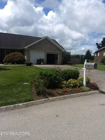 2103 Collins St, Morristown, TN 37814