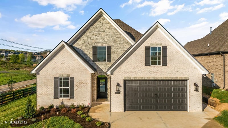 2103 Lantern Park Ln, Knoxville, TN 37932