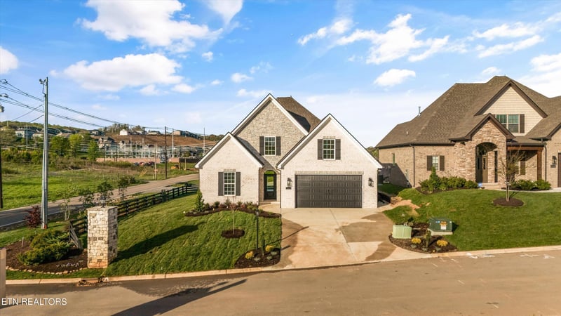2103 Lantern Park Ln, Knoxville, TN 37932