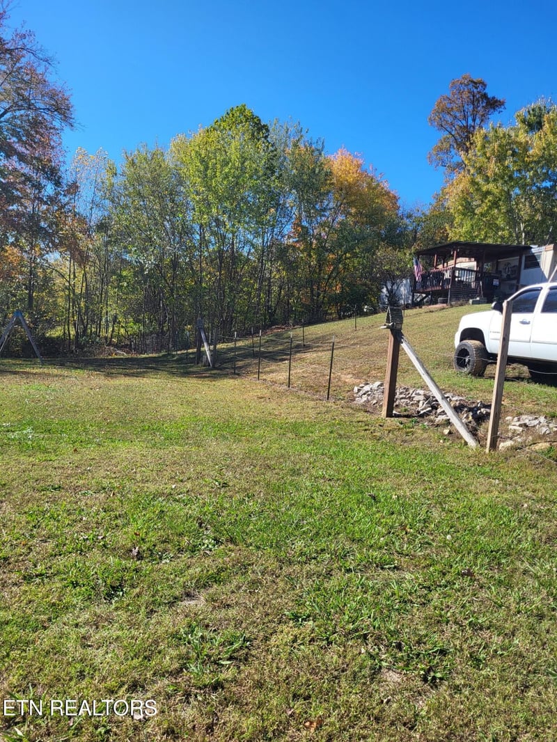 2103 Old Callahan Dr, Knoxville, TN 37912