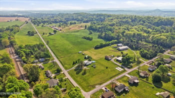 21036 Martel Rd, Lenoir City, TN 37772