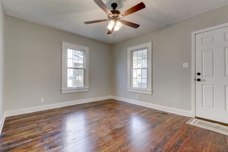 2104 Cecil Ave, Knoxville, TN 37917