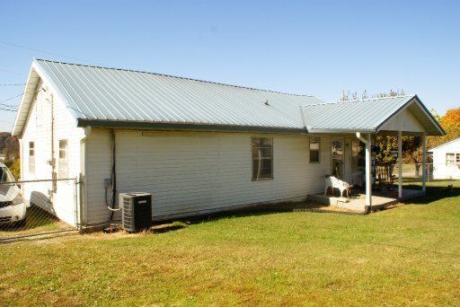 2104 Neubert Rd, Knoxville, TN 37914