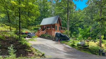 2104 Reid Ln, Pigeon Forge, TN 37876