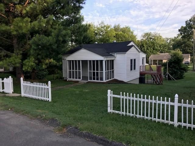 2105 Coker Ave, Knoxville, TN 37917