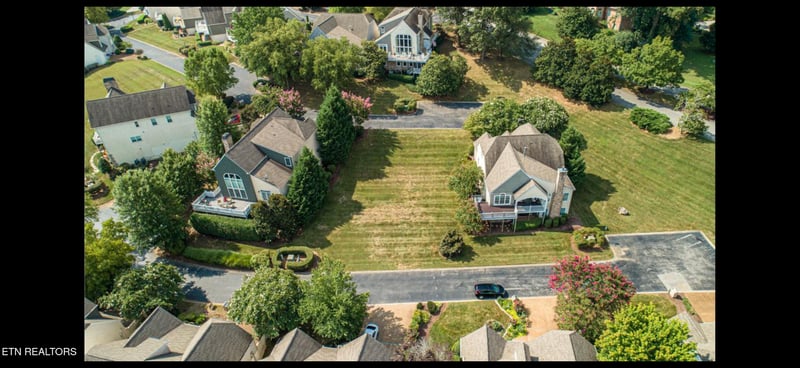 2105 Cottage Row Ln, Knoxville, TN 37922