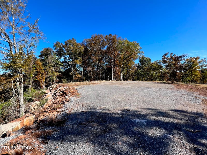 2105 Delta Queen Rd, Louisville, TN 37777