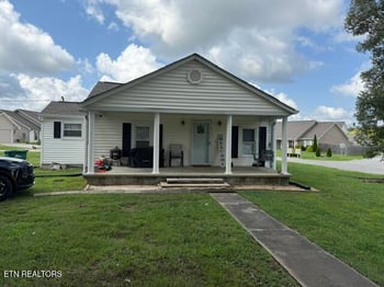 2105 Farris Rd, Maryville, TN 37803