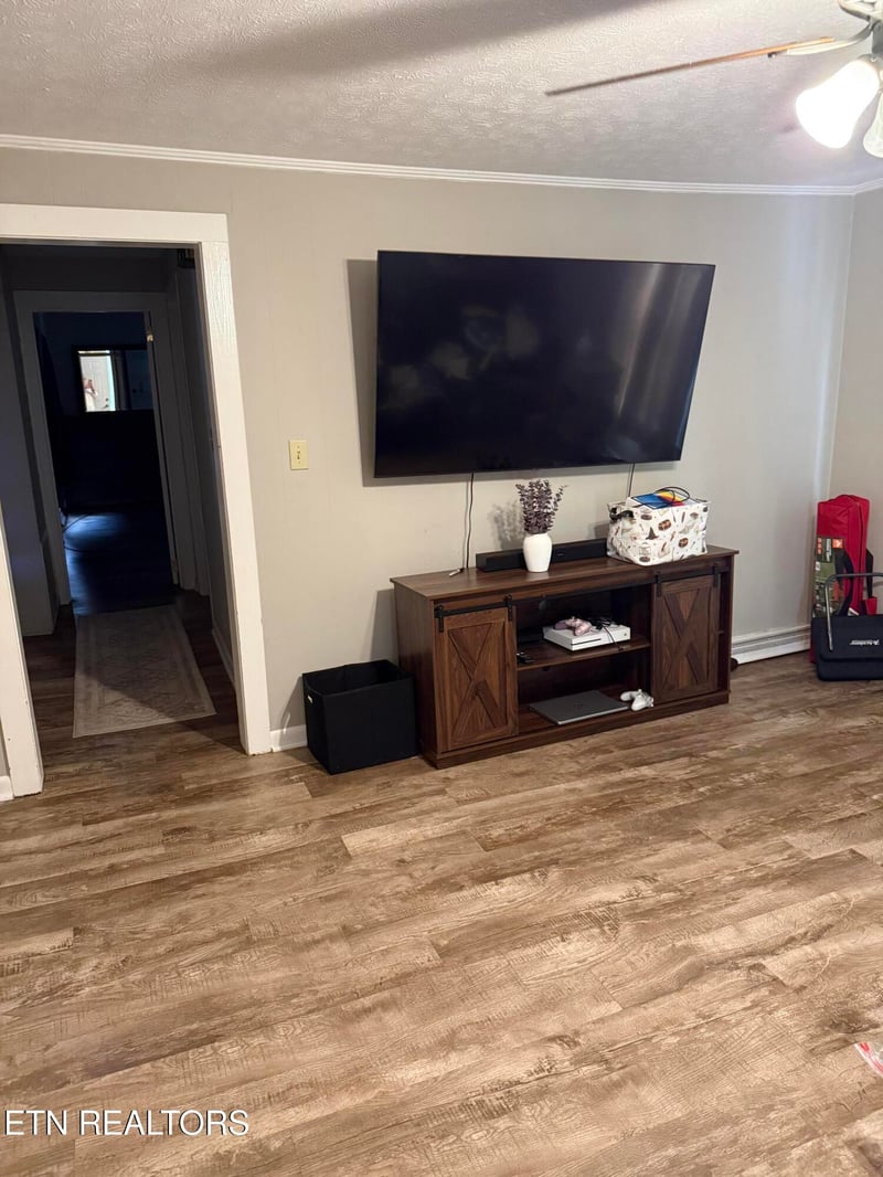 2105 Farris Rd, Maryville, TN 37803
