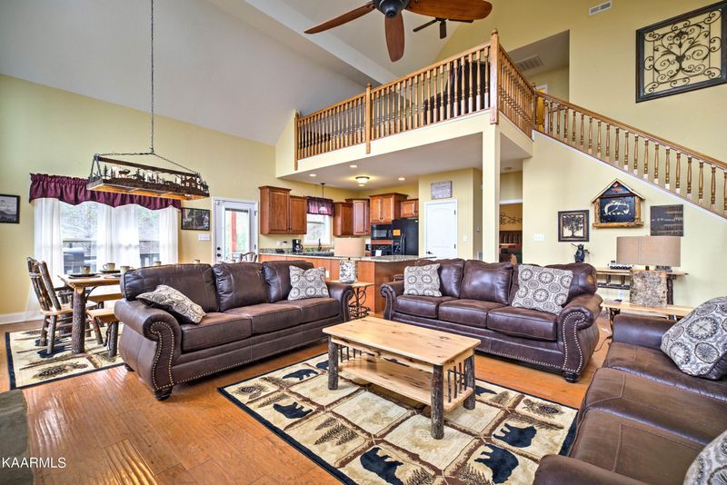 2105 Memory Way, Sevierville, TN 37876