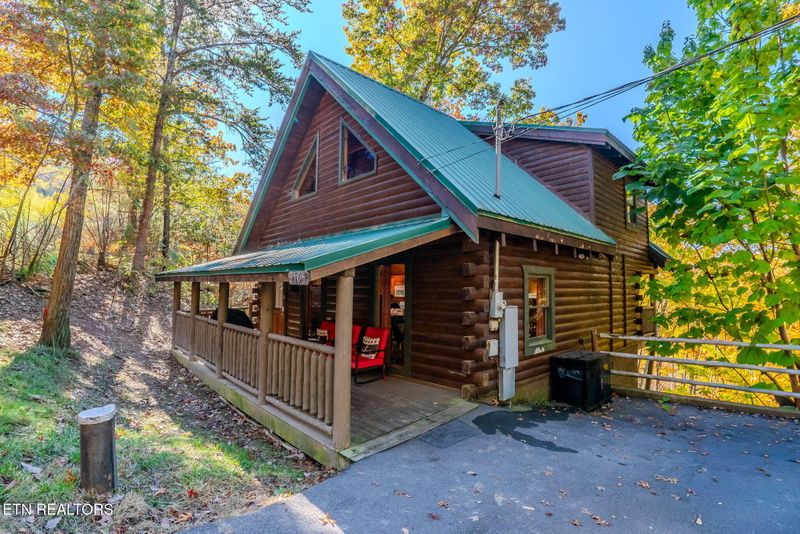 2105 Rabbit Point Way, Sevierville, TN 37876