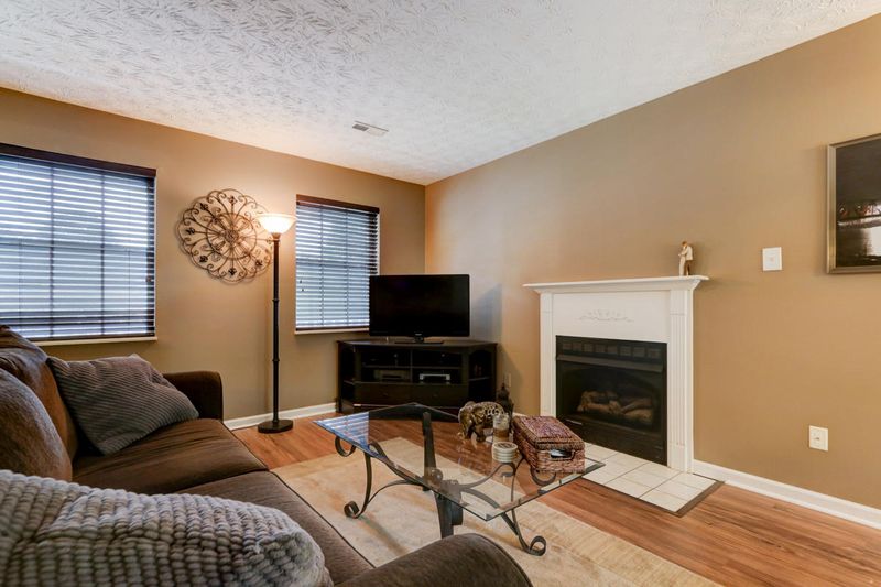 2106 Ember Brook Ln, Powell, TN 37849