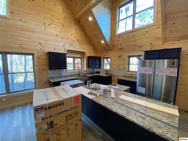 2106 Roscoe Ct, Sevierville, TN 37862