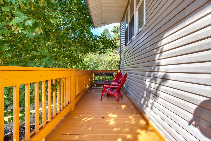 2106 Tarklin Valley Rd, Rockford, TN 37853