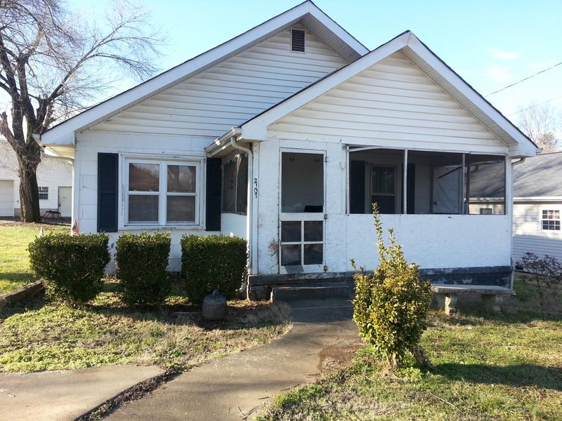 2107 Allison Ave, Maryville, TN 37804