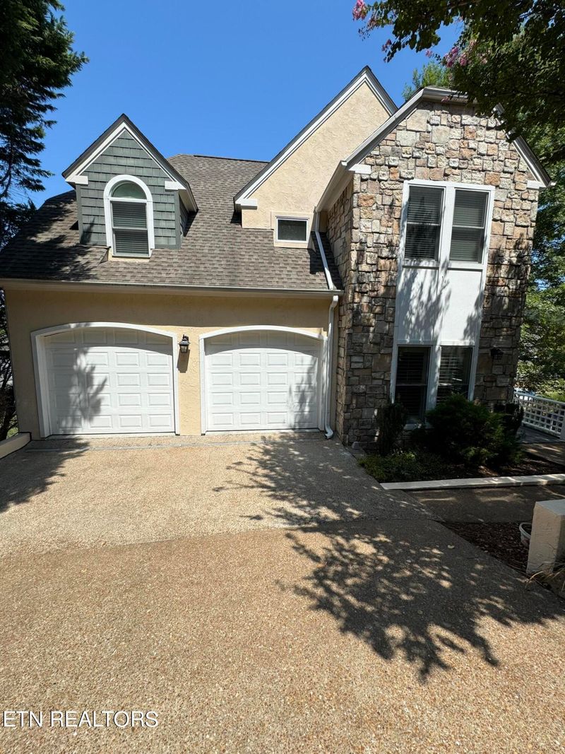 2107 Cottage Row Ln, Knoxville, TN 37922