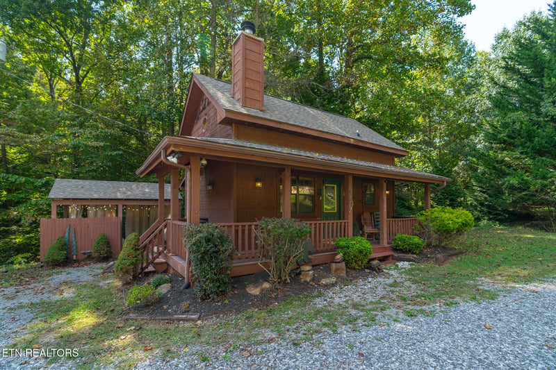 2107 Jeans Way, Pigeon Forge, TN 37876