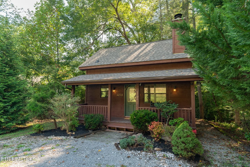 2107 Jeans Way, Pigeon Forge, TN 37876