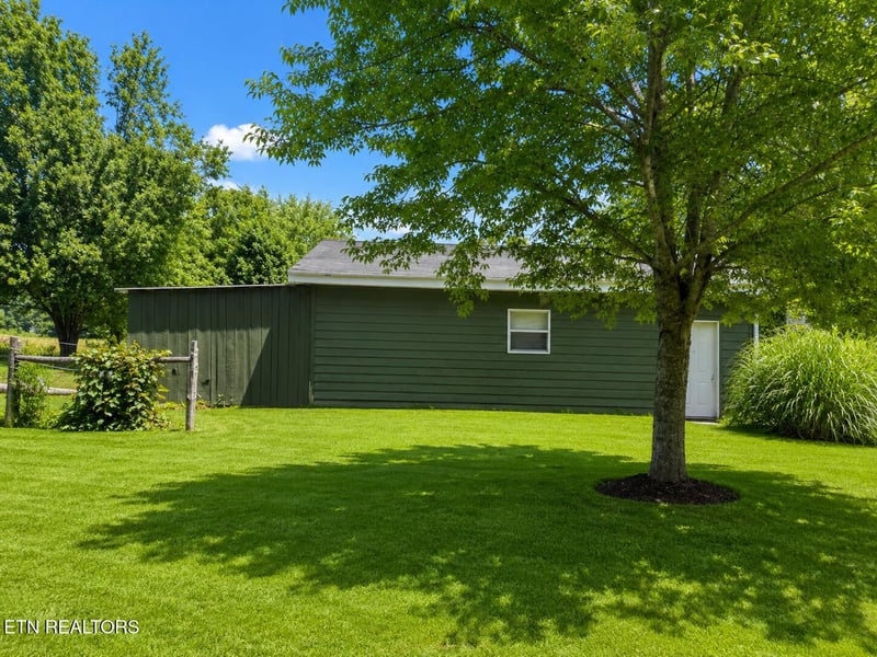 2107 Potato Farm Rd, Crossville, TN 38571