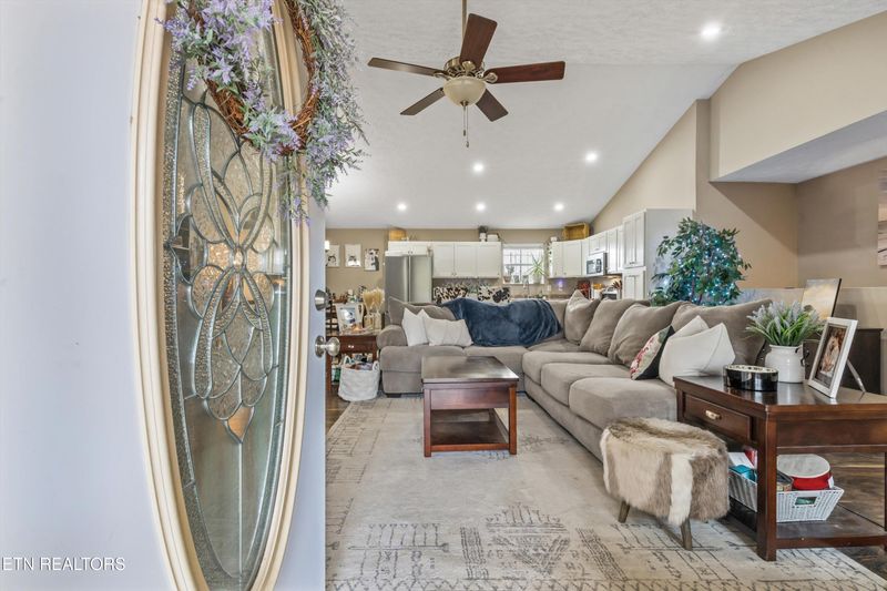 2109 Covenant Dr, Sevierville, TN 37876