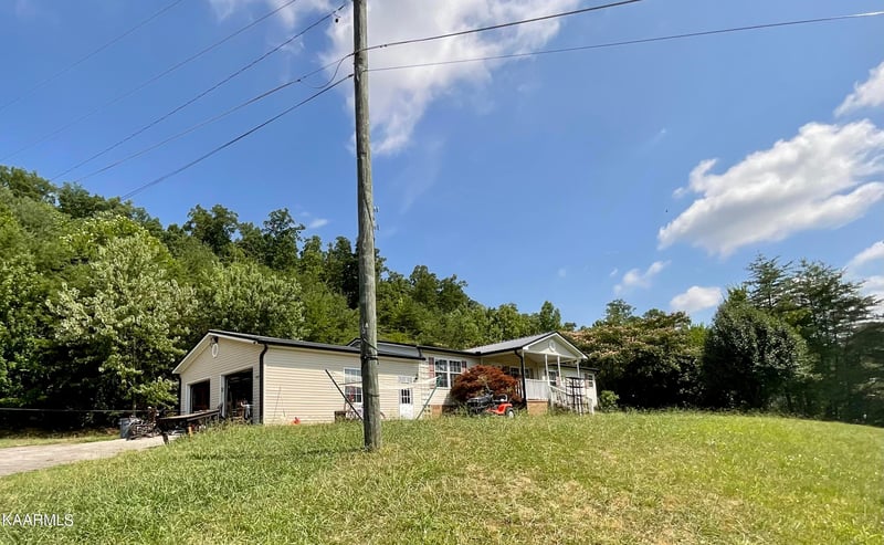 2109 Old Callahan Dr, Knoxville, TN 37912
