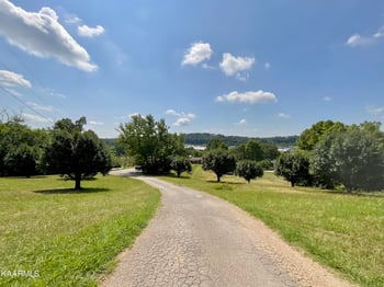 2109 Old Callahan Dr, Knoxville, TN 37912