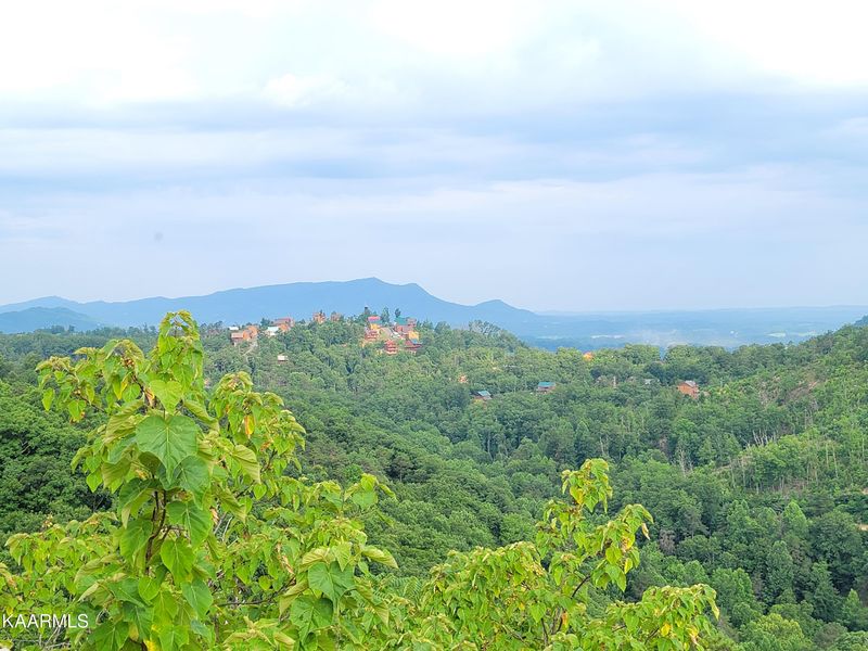 2109 Paradise View Way, Sevierville, TN 37876