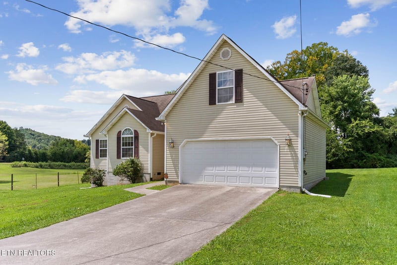 211 Bagwell Rd, Knoxville, TN 37924