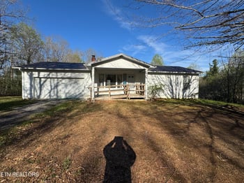 211 Black Oak Rd, Oneida, TN 37841