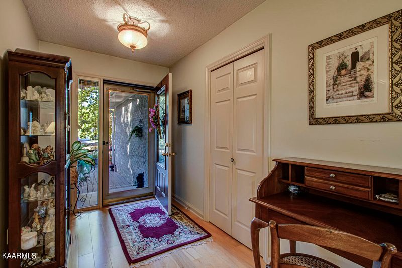 211 Cheeskogili Ln, Loudon, TN 37774