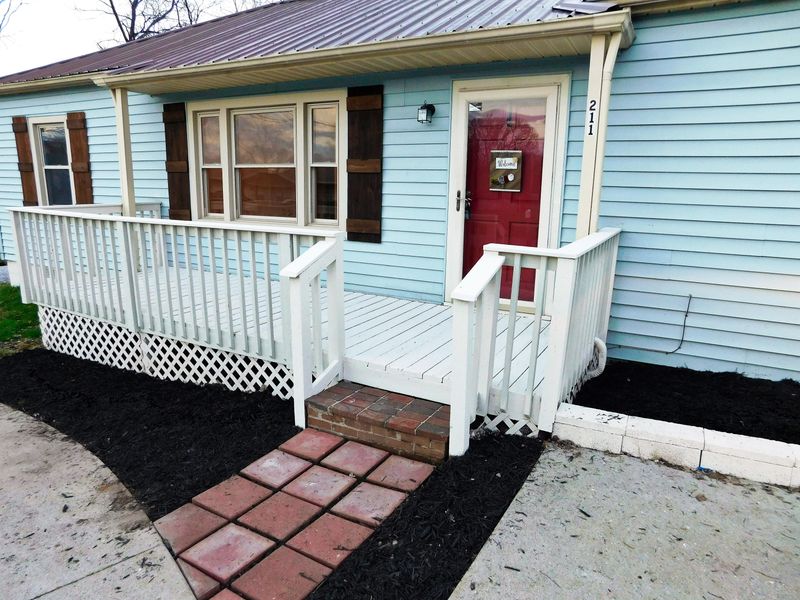 211 Coleman St, Maryville, TN 37804