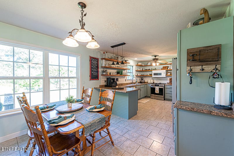 211 County Road 577, Englewood, TN 37329