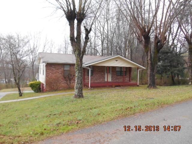 211 Cox Dr, Harriman, TN 37748