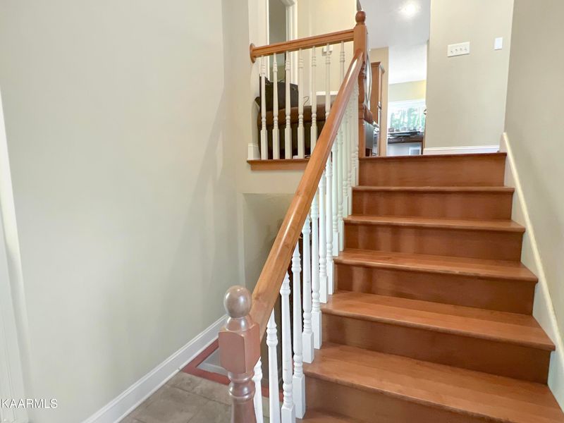 211 Dickey Valley Rd, Harriman, TN 37748
